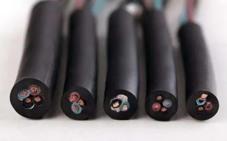 環(huán)市牌電纜教你了解交聯(lián)電力電纜造成試驗(yàn)過(guò)程中突然出現(xiàn)假擊穿現(xiàn)象